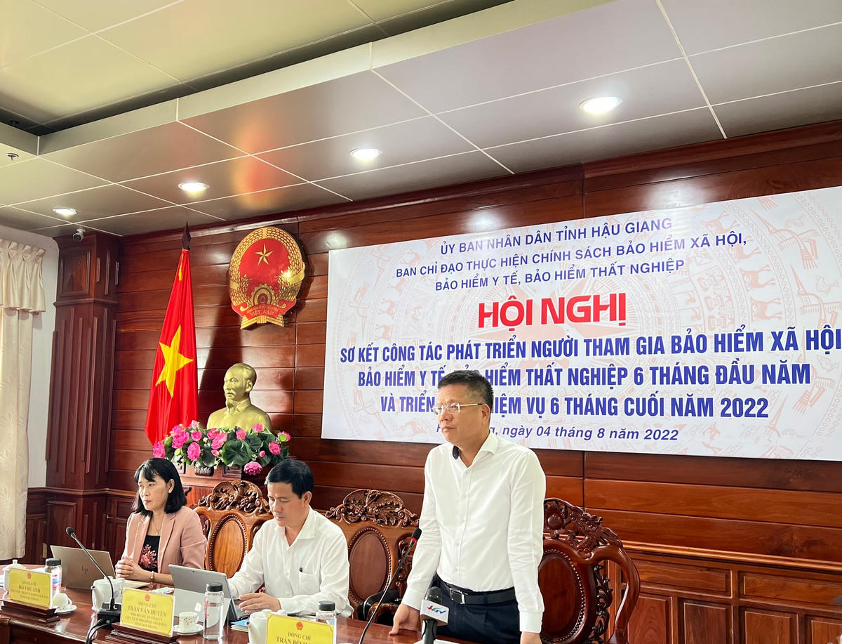 Theo Phó tổng giám đốc BHXH Việt Nam Trần Đình Liệu dù gặp nhiều khó khăn song với sự vào cuộc mạnh mẽ của địa phương, việc triển khai chính sách BHXH, BHYT, Bảo hiểm thất nghiệp tại Hậu Giang đã đạt được kết quả đáng khích lệ 