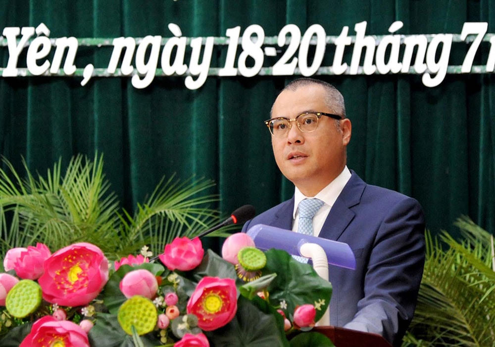 Ông Phạm Đại Dương, Bí thư Tỉnh ủy Phú Yên phát biểu tại kỳ họp.