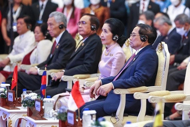 Thủ tướng Phạm Minh Chính và các trưởng đoàn tham dự Lễ khai mạc Hội nghị cấp cao ASEAN lần thứ 40 và 41. (Ảnh: Dương Giang/TTXVN).