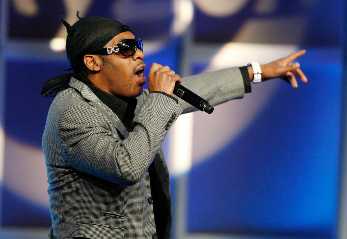 Coolio trong một buổi biểu diễn vào năm 2008. Ảnh: Reuters.