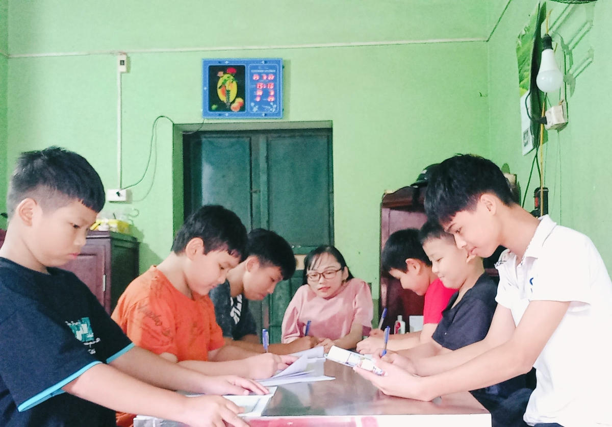 Ở lớp học của cô Tâm không chỉ có những học sinh khuyết tật...