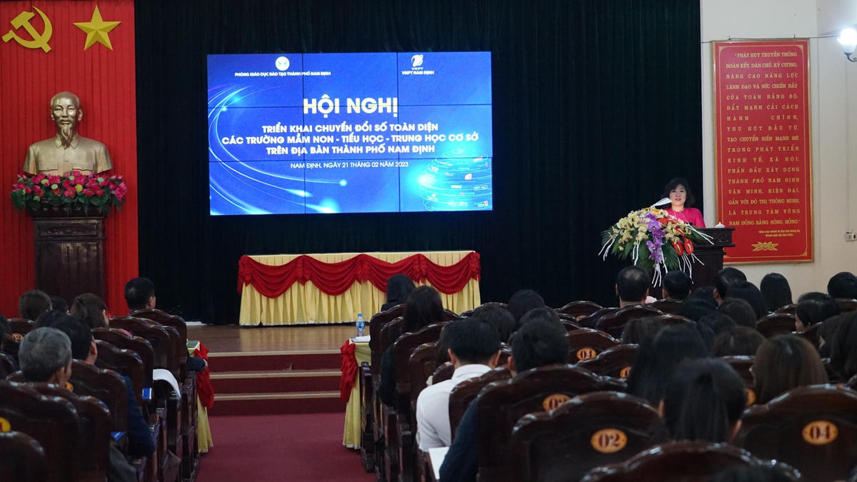 Hoạt động triển khai Chuyển đổi số trong các trường học được TP Nam Định triển khai chiều nay, 21/2.