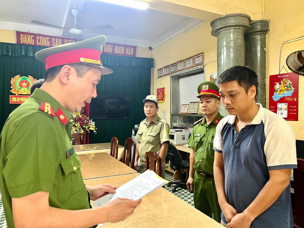 Đối tượng Nguyễn Minh Hoàn tại thời điểm bị bắt giữ.