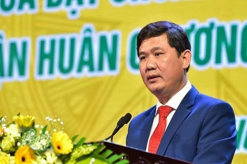 Ông Lê Sỹ Nghiêm tiếp nhận chiếc ghế "nóng" tại Sở TNMT tỉnh Thanh Hóa.
