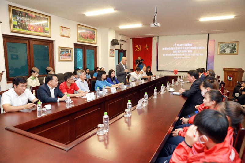 Toàn cảnh buổi lễ trao thưởng.
