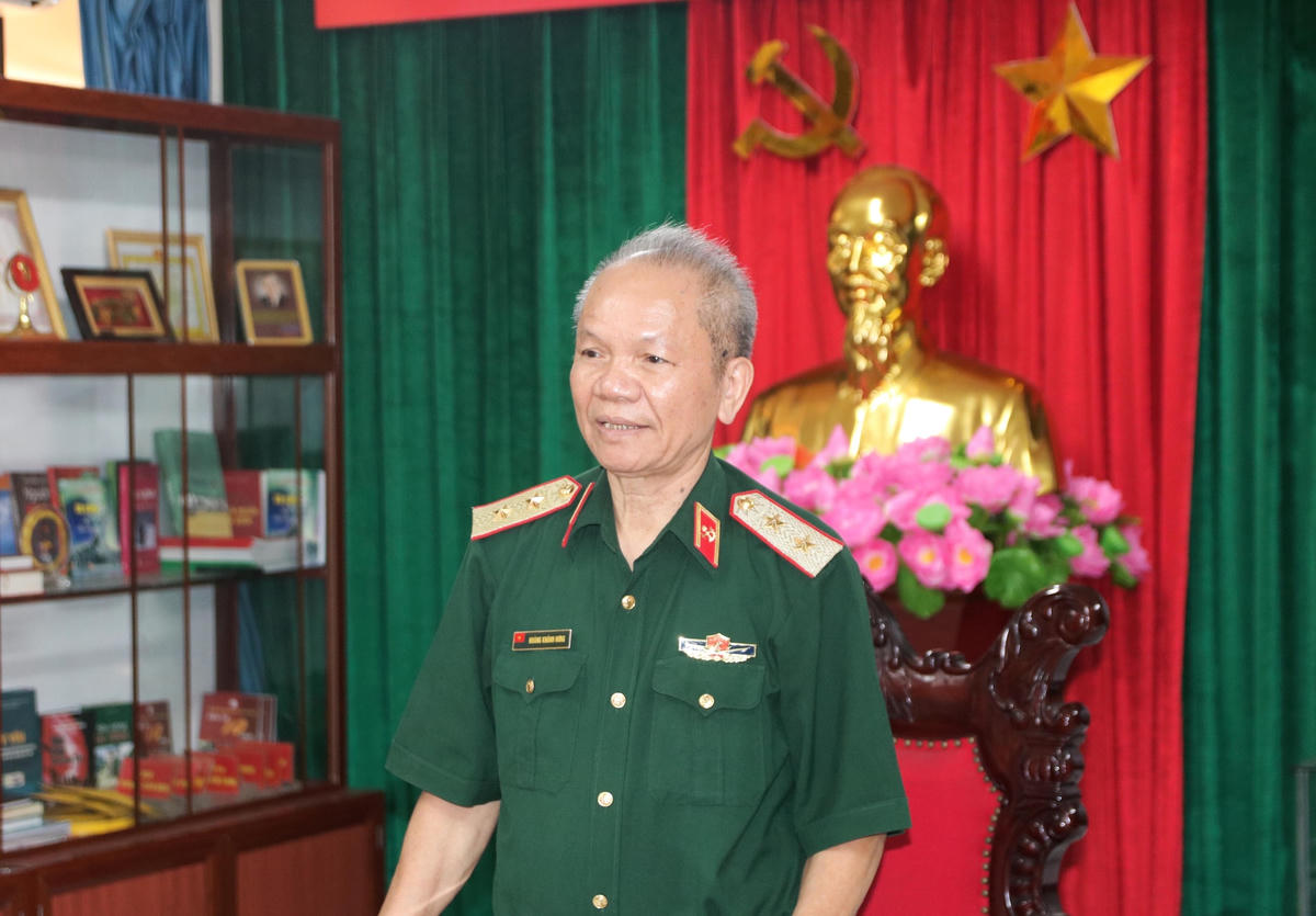 Trung tướng Hoàng Khánh Hưng, Chủ tịch Hội Hỗ trợ gia đình liệt sĩ Việt Nam phát biểu.