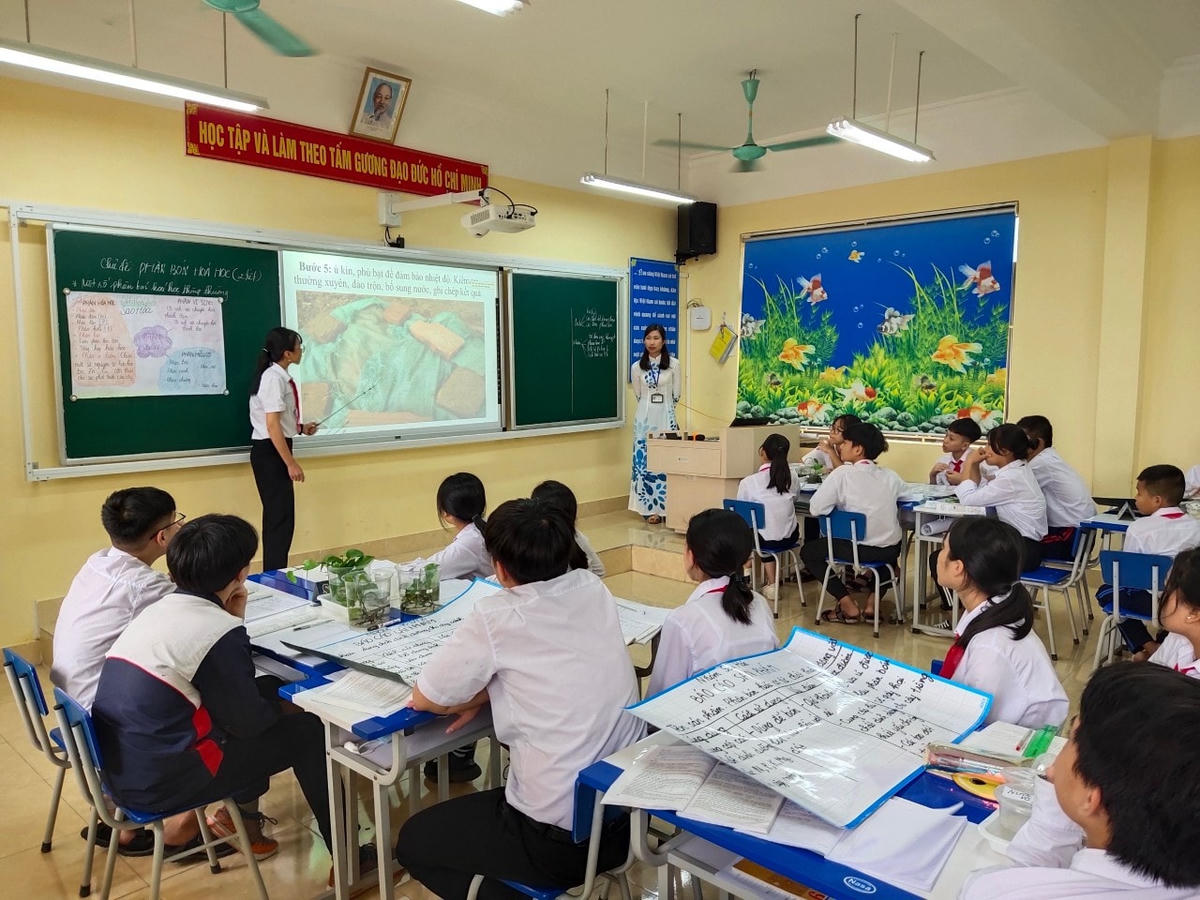 Chương trình giáo dục phổ thông mới, cô và trò đều phải nỗ lực. Ảnh: TL.