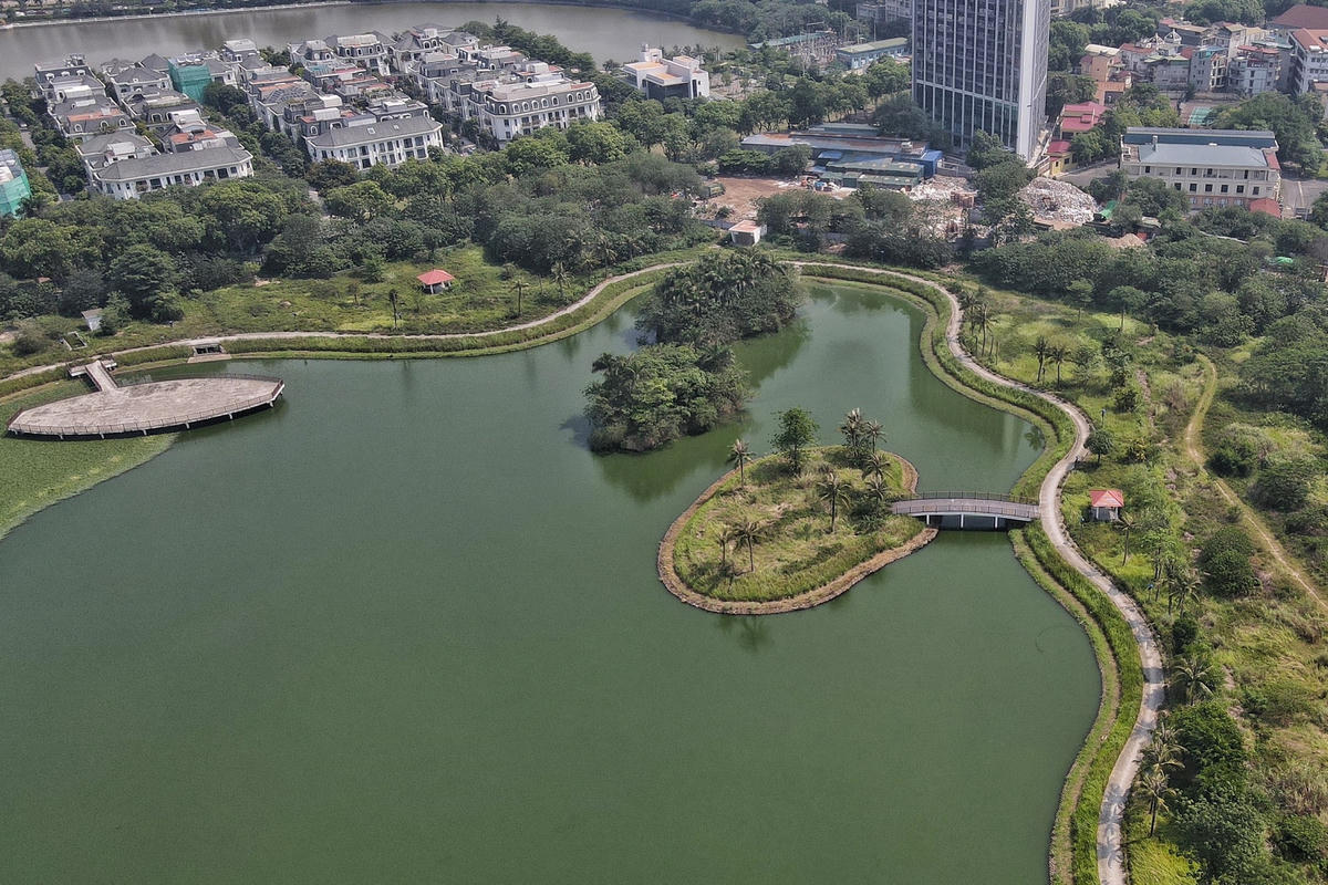 Dự án có tổng diện tích gần 12 ha, trong đó, diện tích mặt hồ 7,1 ha, diện tích cây xanh cảnh quan chiếm 4,8 ha và chiều dài bờ kè dài 1,075 m. 