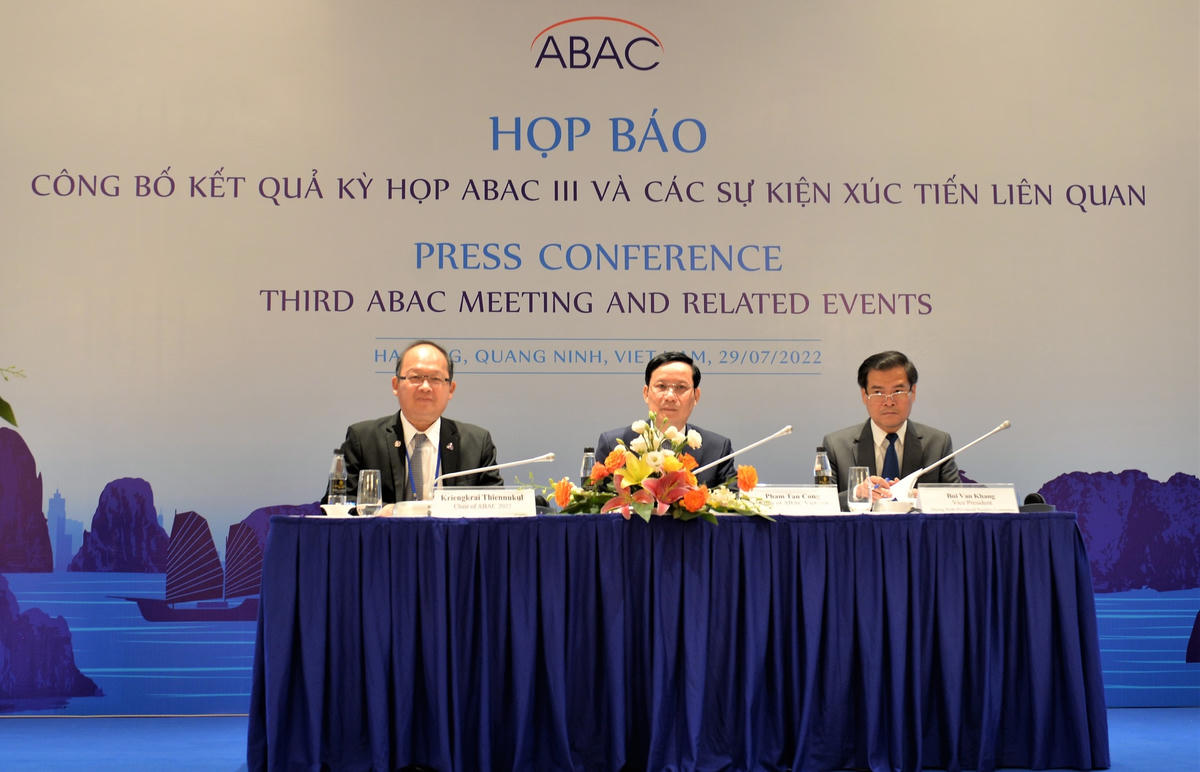 Họp báo công bố kết quả Kỳ họp ABAC III và các sự kiện xúc tiến liên quan.