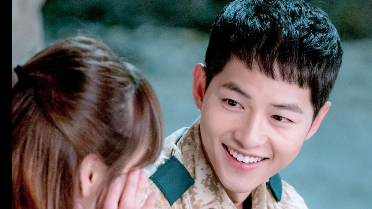 “Hậu duệ mặt trời” là dự án đầu tiên của Song Joong Ki sau thời gian thực hiện nghĩa vụ quân sự. 