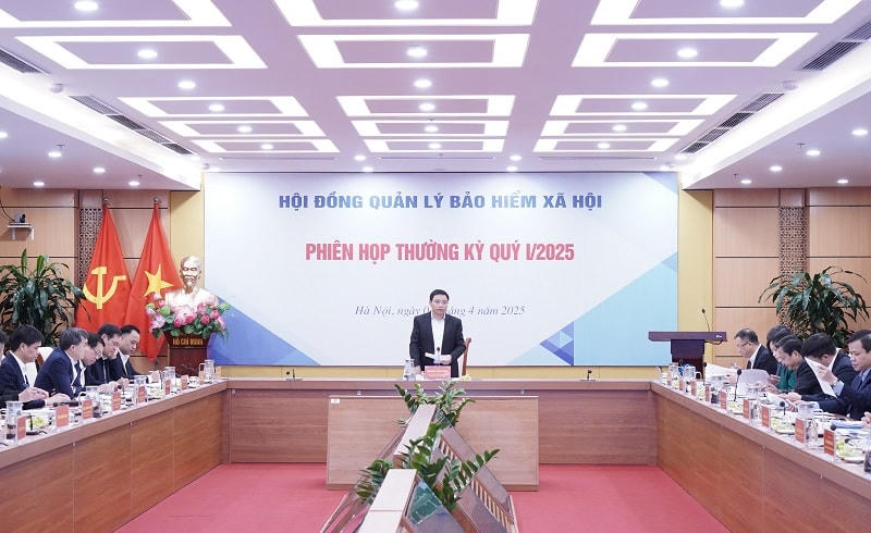 Bộ trưởng Bộ Tài chính Nguyễn Văn Thắng, Chủ tịch Hội đồng quản lý Bảo hiểm xã hội phát biểu chỉ đạo tại phiên họp thường kỳ Quý 1/2025 của Hội đồng quản lý Bảo hiểm xã hội. Nguồn: Baohiemxahoi.