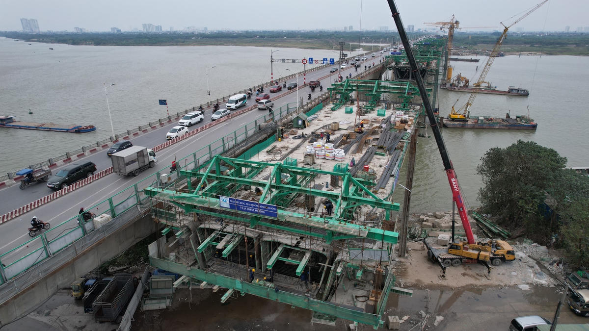 Tổng chiều dài cầu và đường dẫn khoảng 3.473 m. Điểm đầu Km0+840 (giao với đường Nguyễn Khoái và đường Minh Khai), điểm cuối Km4+312,62 (giao với đường Long Biên - Thạch Bàn, đường Cổ Linh).