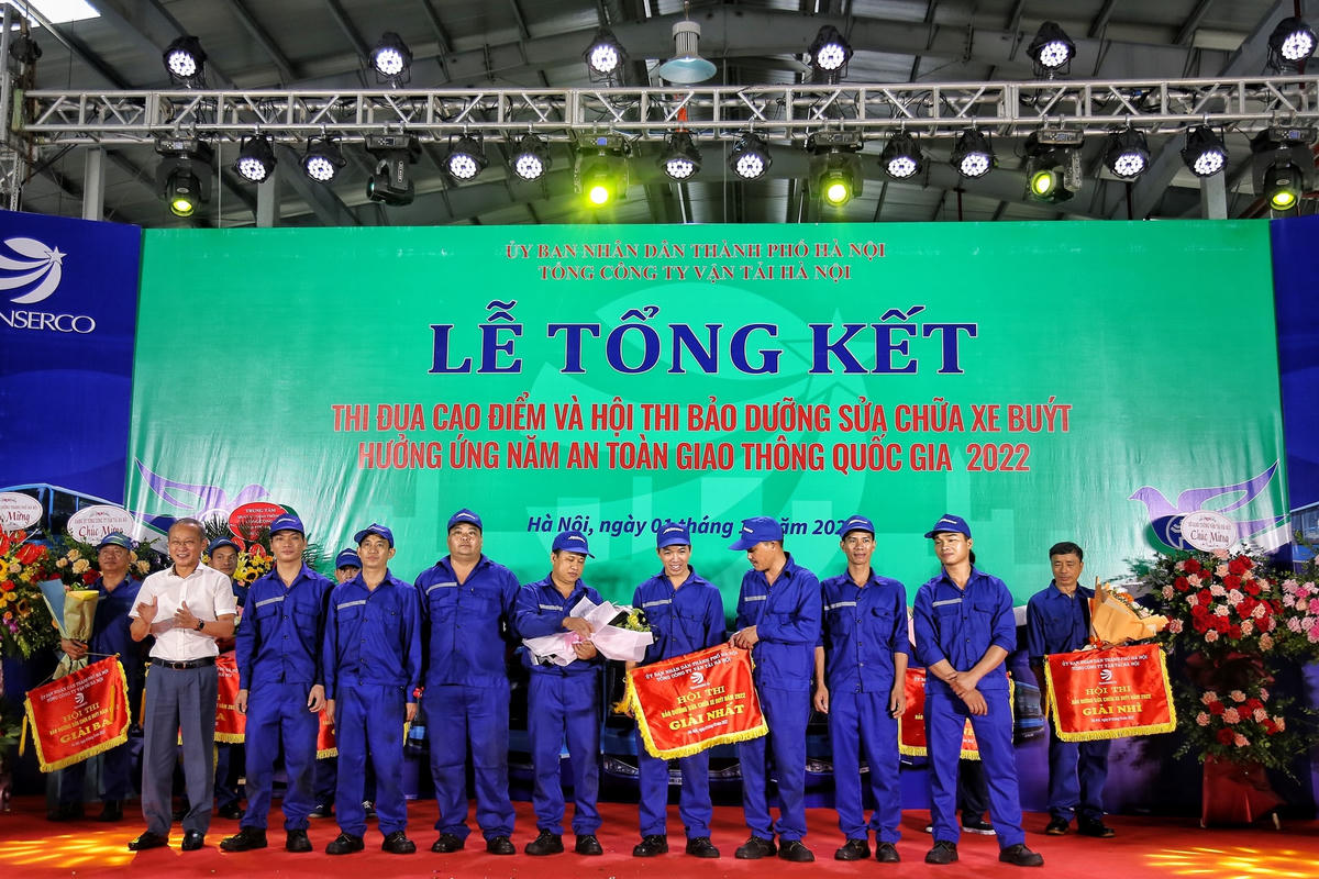 Sau phần thi đầy kịch tính, tổ trọng tài đã lựa chọn Trung tâm Tân Đạt được giải nhất.