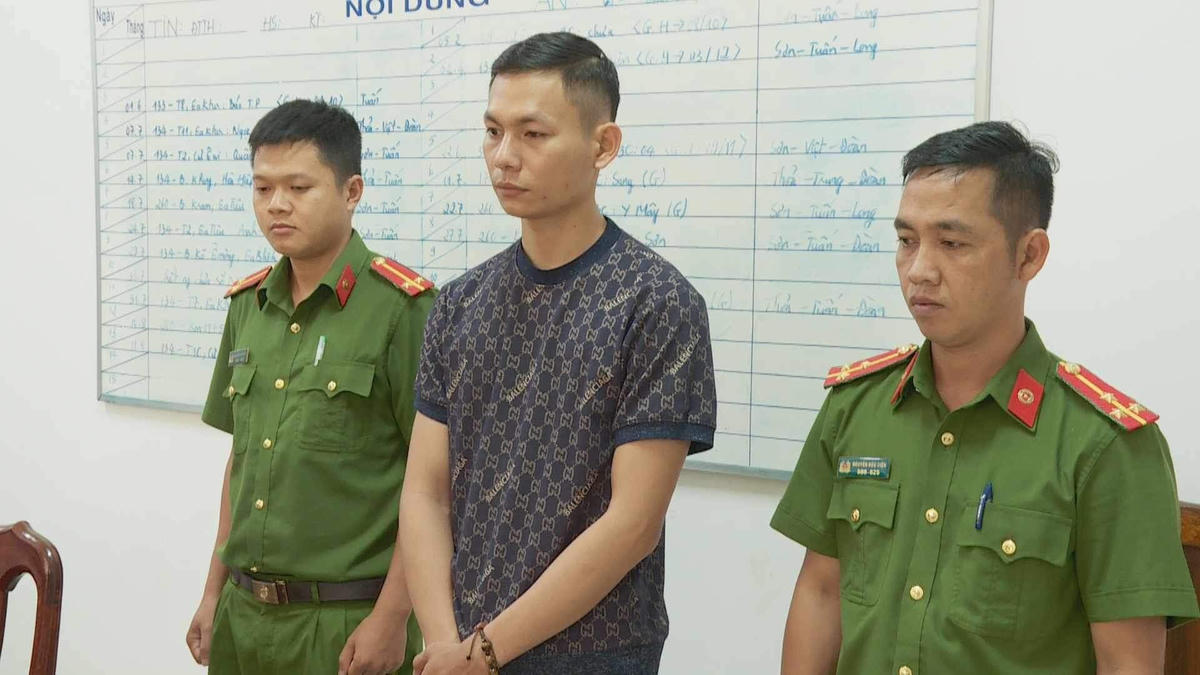 Đối tượng dùng dao giết người
