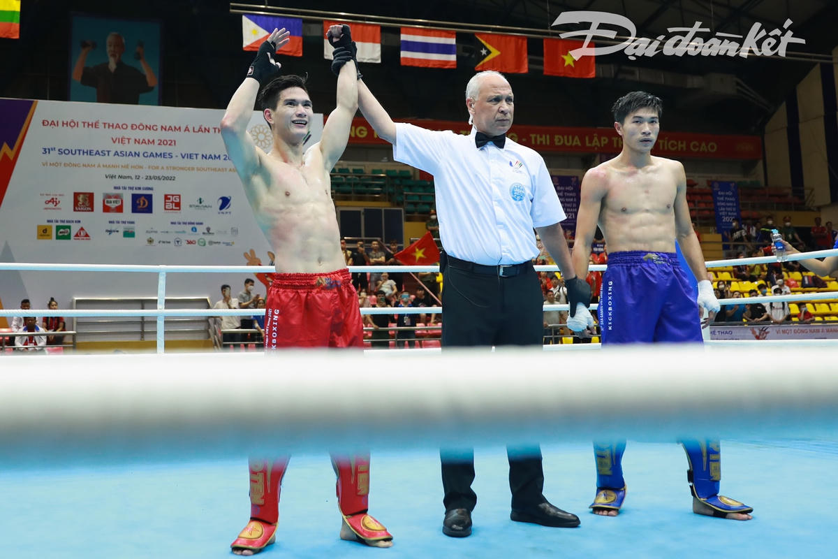 Chiến thắng 3-0 đã nghiêng về vận động viên Nguyễn Quang Huy của đội tuyển Kickboxing Việt Nam.