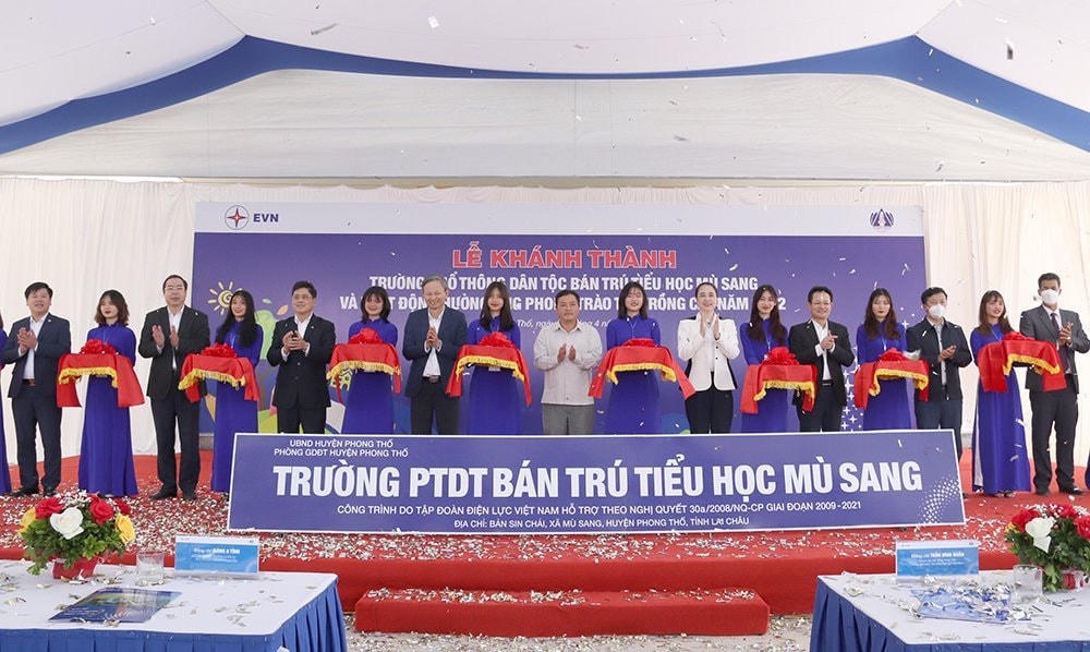 Lễ khánh thành trường tiểu học Mù Sang (Phong Thổ, Lai Châu) vào tháng 4/2022.
