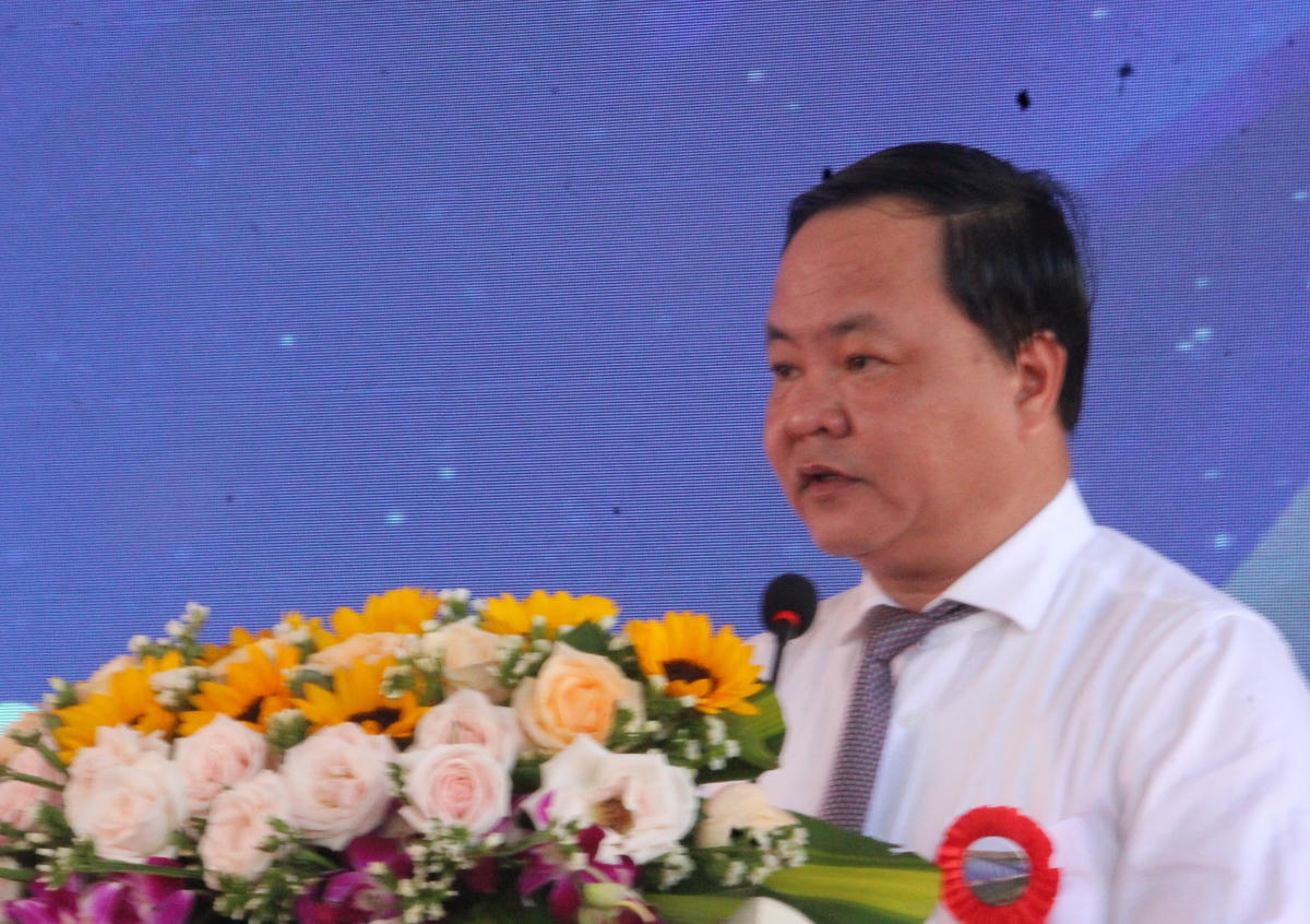 Ông Nguyễn Hồng Quang, Phó Chủ tịch UBND tỉnh Quảng Nam phát biểu tại lễ khởi công.