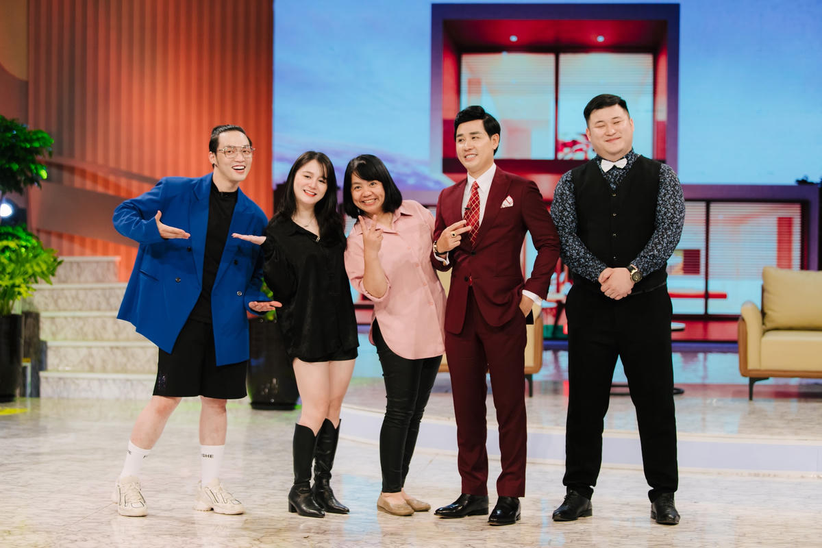 Tuấn Tú chia sẻ anh nhận lời tham gia "Khách sạn 5 sao" vì hai anh em trai ít có cơ hội trải lòng với nhau.