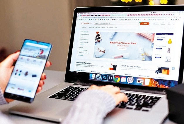 Ước tính có khoảng 57 - 60 triệu người Việt Nam tham gia mua sắm trực tuyến.  