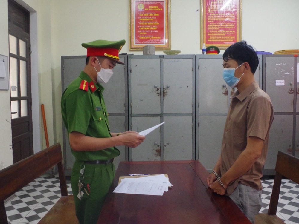 Đối tượng Nguyễn Văn Phú tại CQĐT.