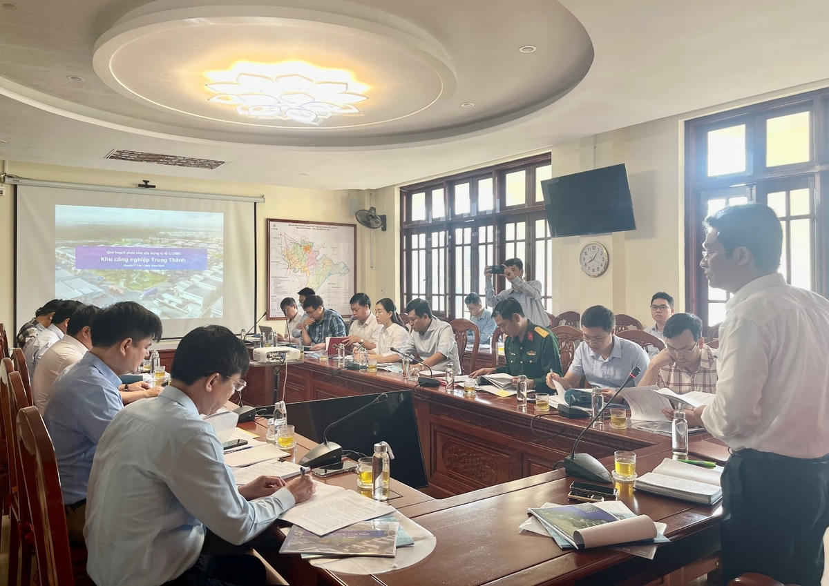 Hội đồng thẩm định quy hoạch tỉnh Nam Định họp thẩm định thông qua đồ án Quy hoạch phân khu xây dựng Khu công nghiệp Trung Thành.