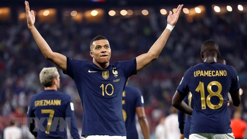 Mbappe tỏa sáng mang vé vào vòng 1/8 World Cup 2022 về cho Pháp sớm 1 lượt trận (Ảnh: AFP/TTXVN).