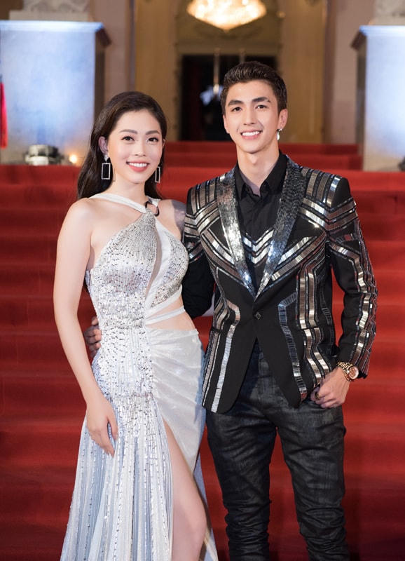 Người hâm mộ chờ đợi cặp đôi sẽ tổ chức đám cưới, cùng bước vào lễ đường trong năm nay.