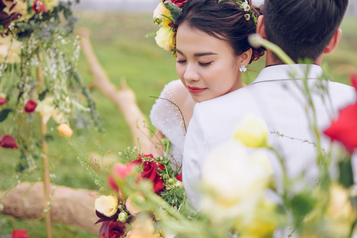 Dù khuyết tật chân nhưng hai bạn trẻ luôn nghị lực vươn lên.