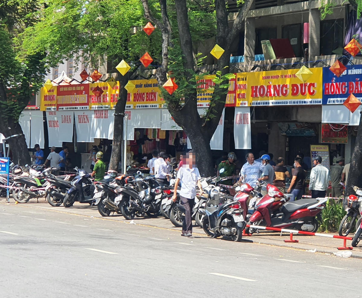 Tiệm vàng Hoàng Đức nơi xảy ra sự việc.