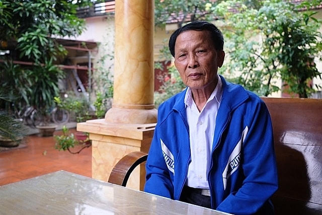 Nhà thơ Bùi Văn Dung.