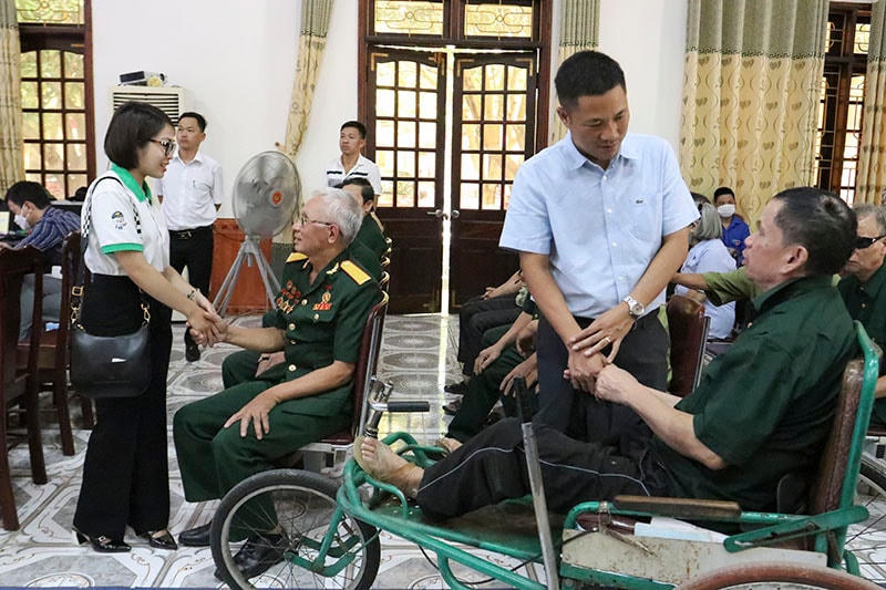 FE CREDIT tổ chức nhiều hoạt động tri ân nhân Ngày Thương binh, liệt sĩ