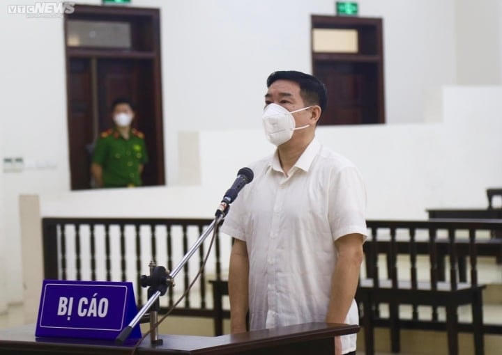 Bị cáo Phùng Anh Lê tại toà phúc thẩm.  