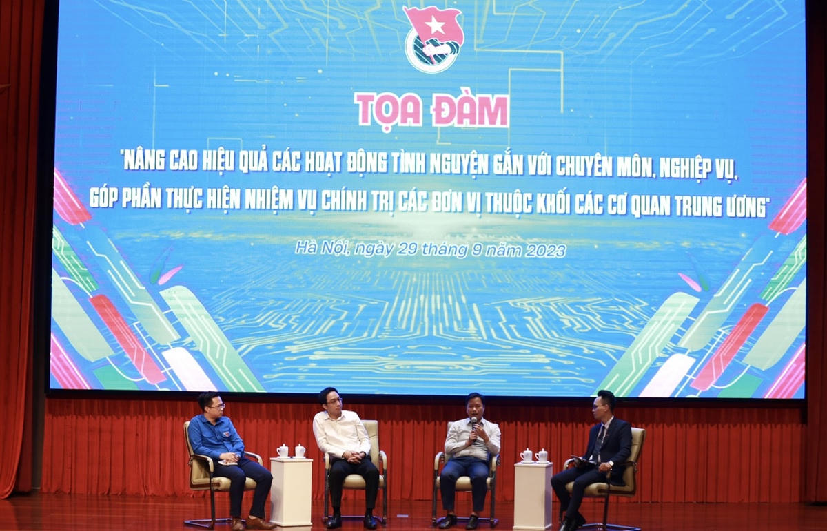 Nhiều ý kiến đã được chia sẻ tại tọa đàm. Ảnh: Bảo Anh.