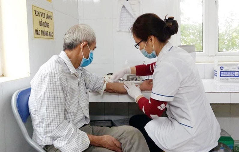 Khám sức khỏe định kỳ cho người cao tuổi giúp phát hiện sớm các bệnh lý.
