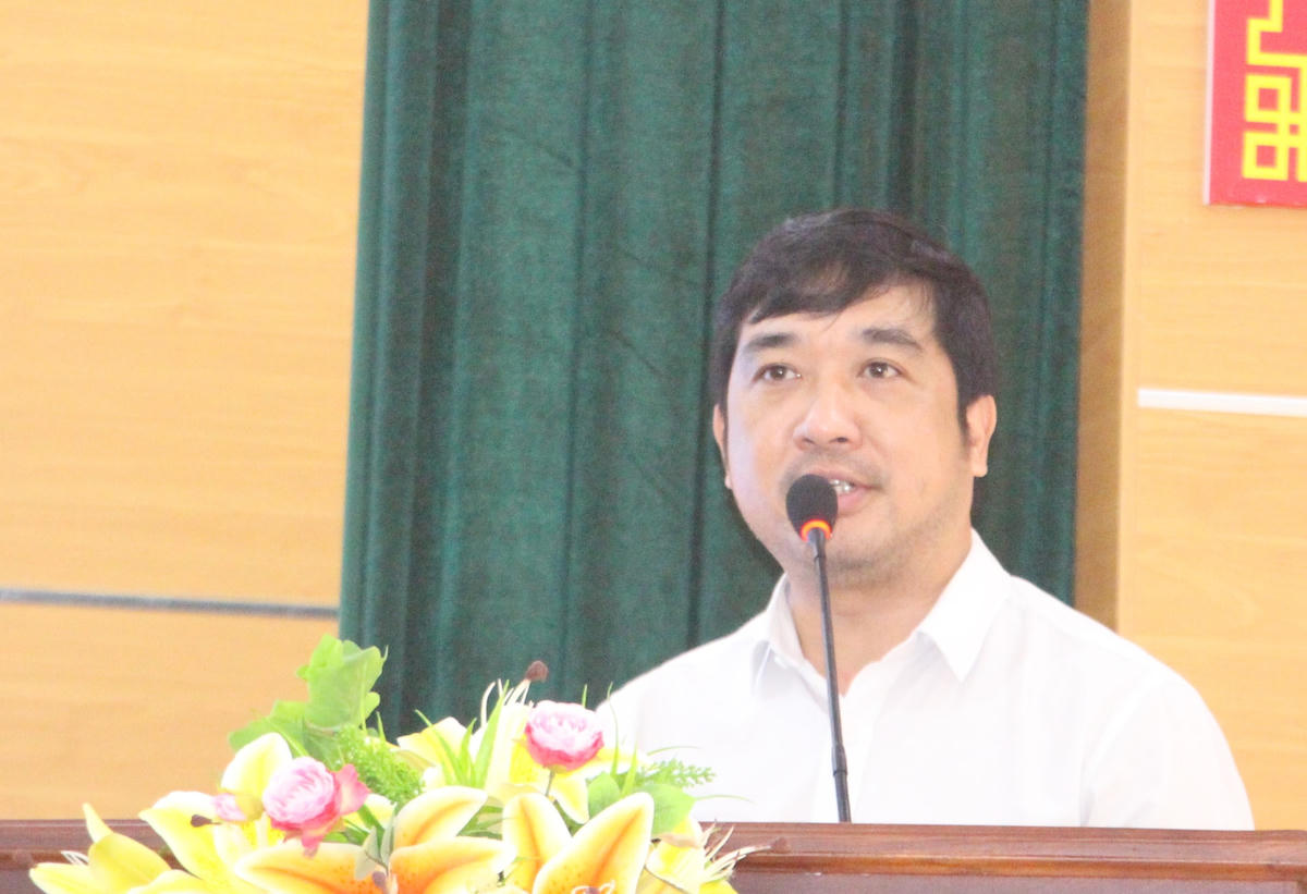 Tiến sĩ Lê Minh Sơn trình bày ý kiến tại hội nghị.