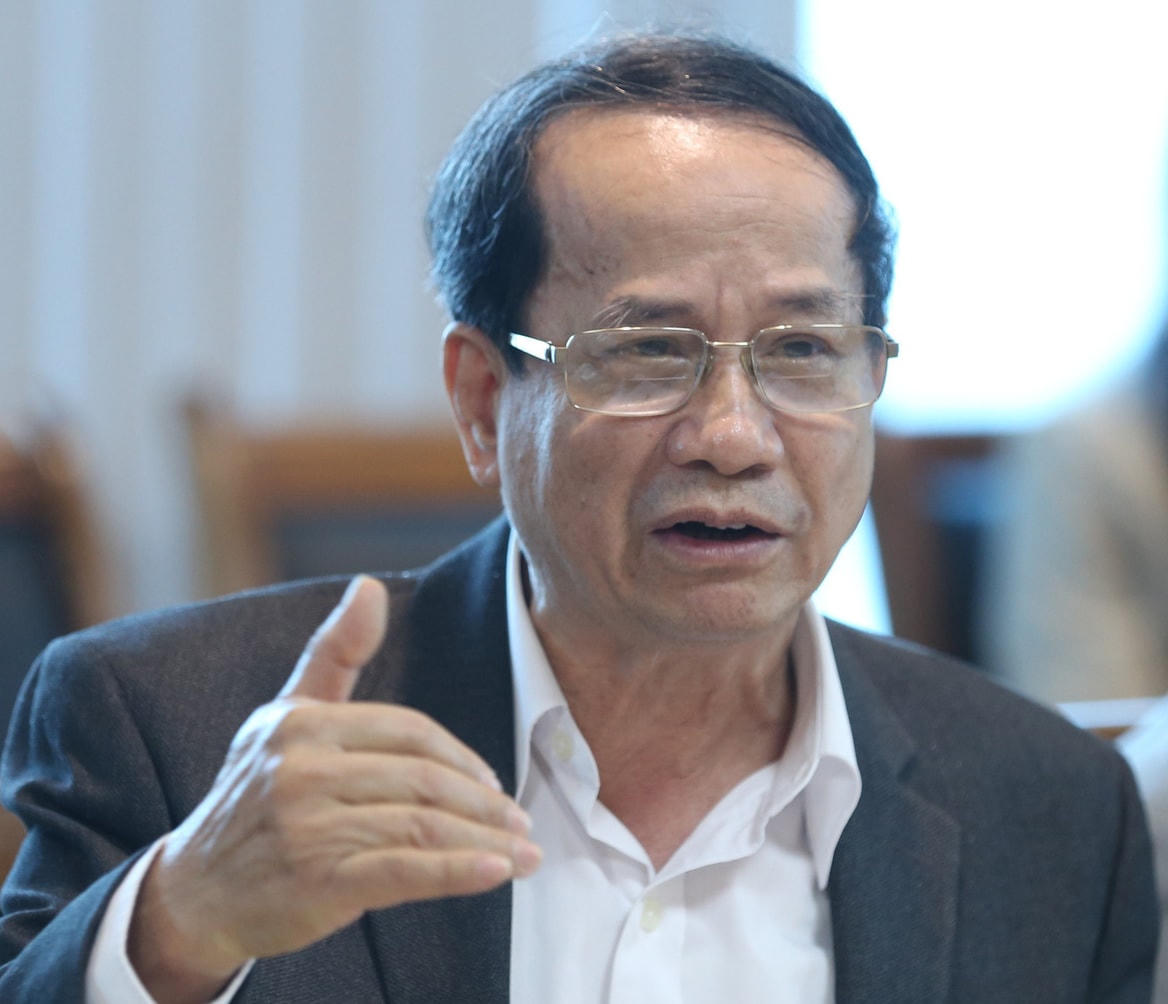 Tìm cơ chế vận hành giá xăng dầu