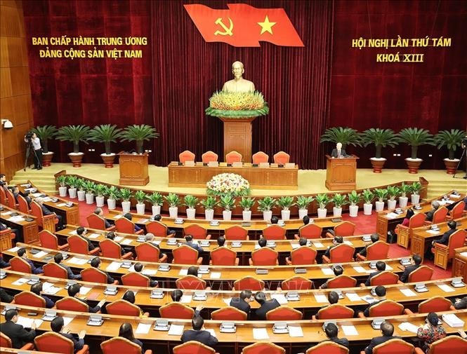 Quang cảnh phiên bế mạc Hội nghị lần thứ tám Ban Chấp hành Trung ương Đảng khóa XIII. Ảnh: TTXVN.
