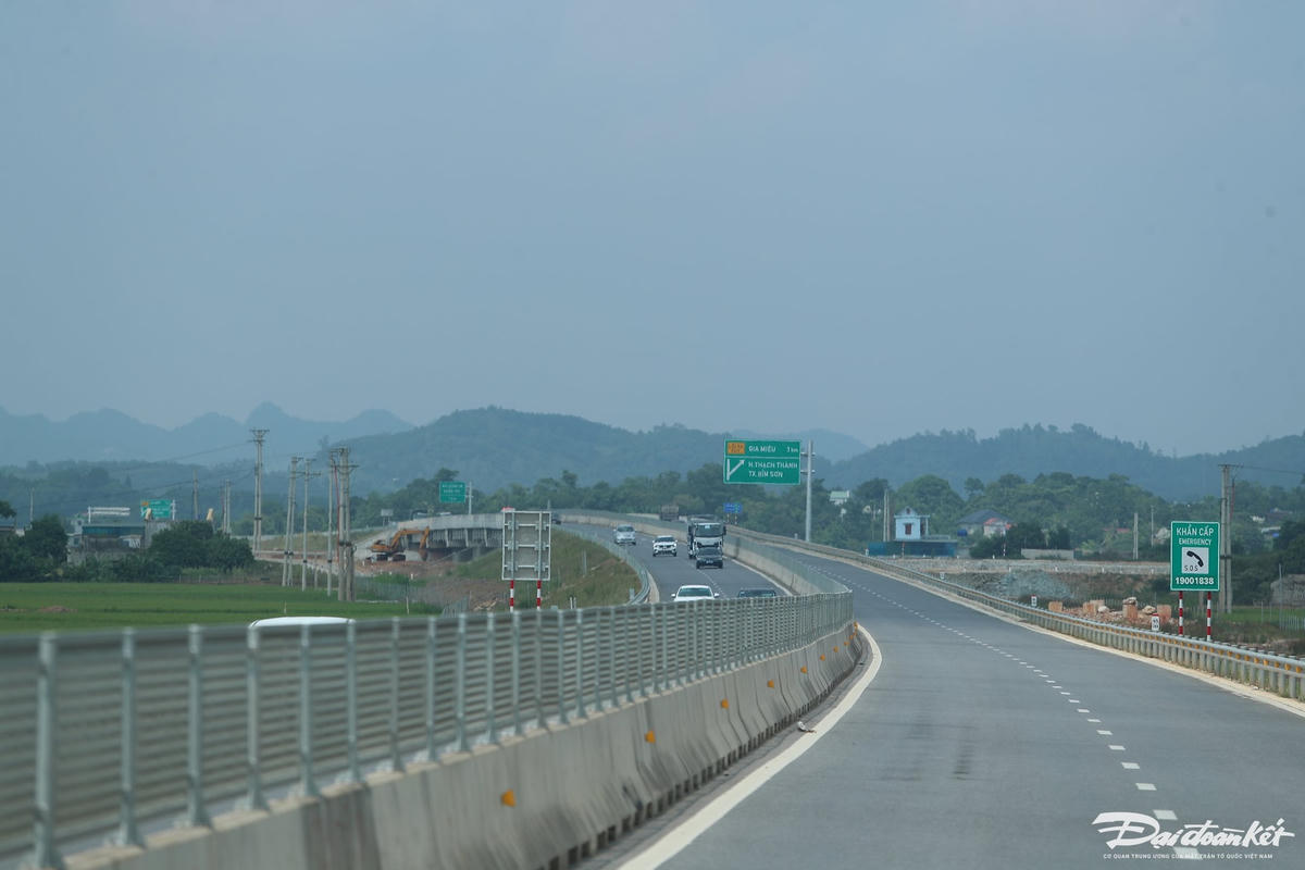 W_aj5i6470.jpg
