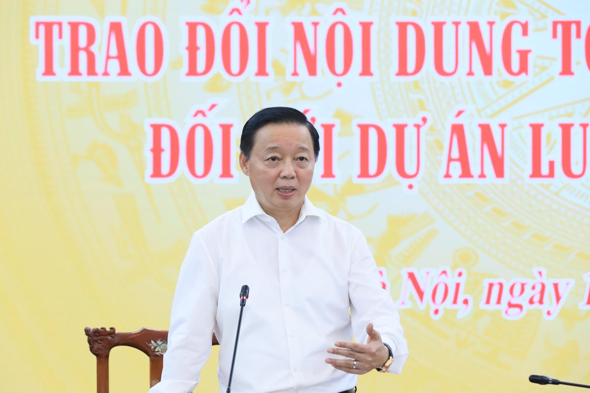 Bộ trưởng Bộ Tài nguyên và Môi trường Trần Hồng Hà phát biểu tại Hội nghị.