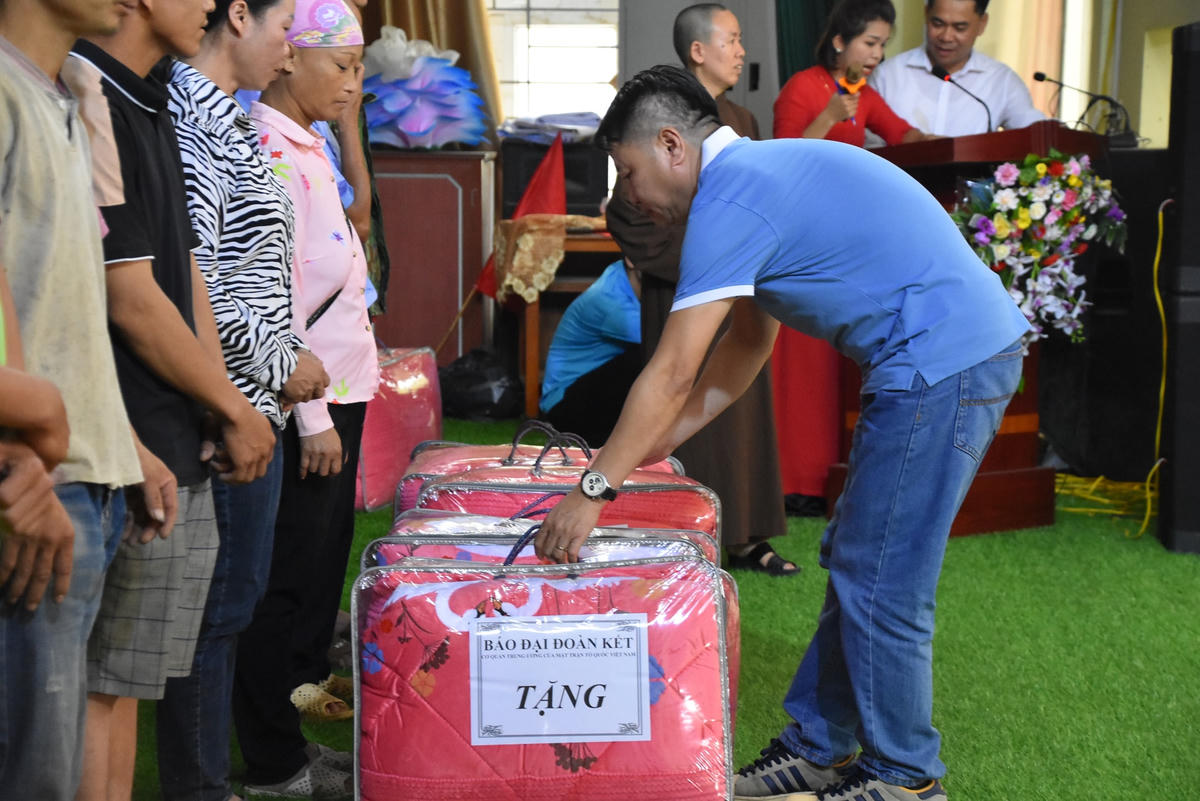 Lan toả yêu thương tới những hoàn cảnh khó khăn tỉnh Lào Cai nhân ngày hội Đại đoàn kết toàn dân tộc