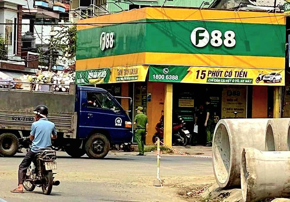 Một điểm F88 ở Quảng Nam bị lực lượng Công an kiểm tra.