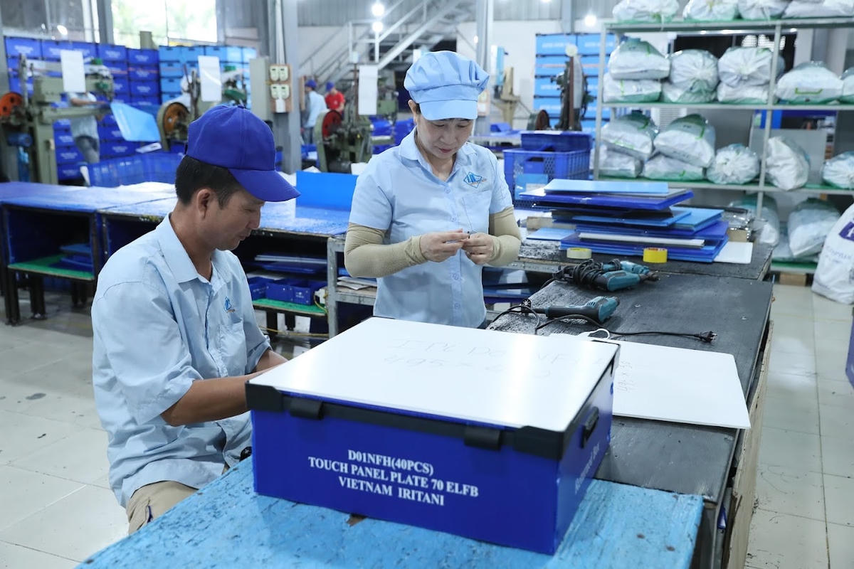 Những gói tài khóa được đưa ra đang tạo sức bật mới cho doanh nghiệp. Ảnh: Quang Vinh.