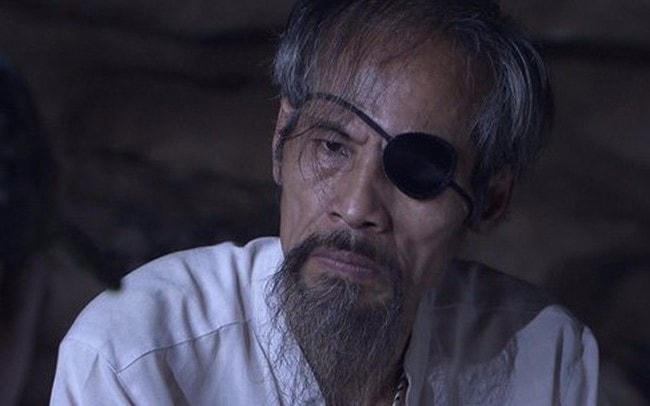 Diễn viên Chu Hùng trong một cảnh phim "Người phán xử". Ảnh: VTV.