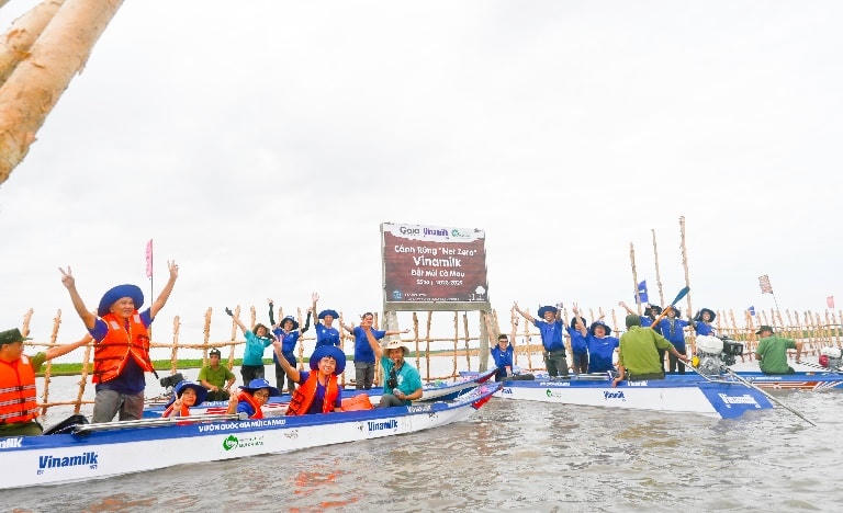 Khu vực khoanh nuôi tái sinh rừng ngập mặn có diện tích 25ha do Vinamilk, Gaia chung tay thực hiện tại vùng lõi Vườn Quốc gia Mũi Cà Mau.