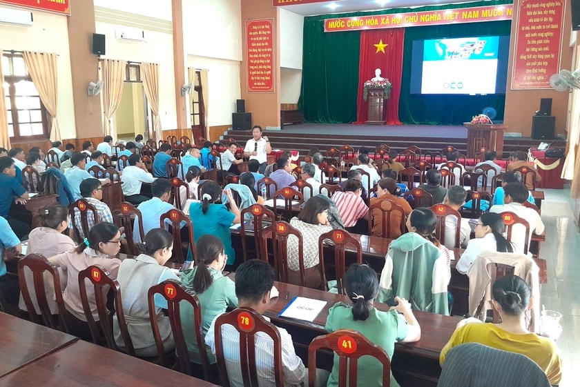 Quang cảnh buổi tập huấn.