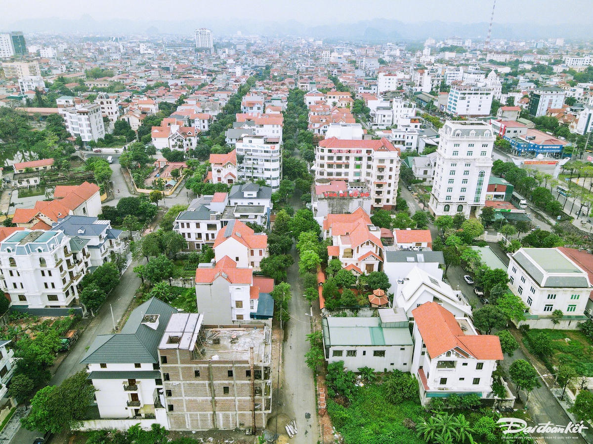 Một góc TP Hoa Lư, trung tâm dự kiến của 3 tỉnh Hà Nam, Nam Định, Ninh Bình sau sáp nhập. Ảnh: Đình Minh