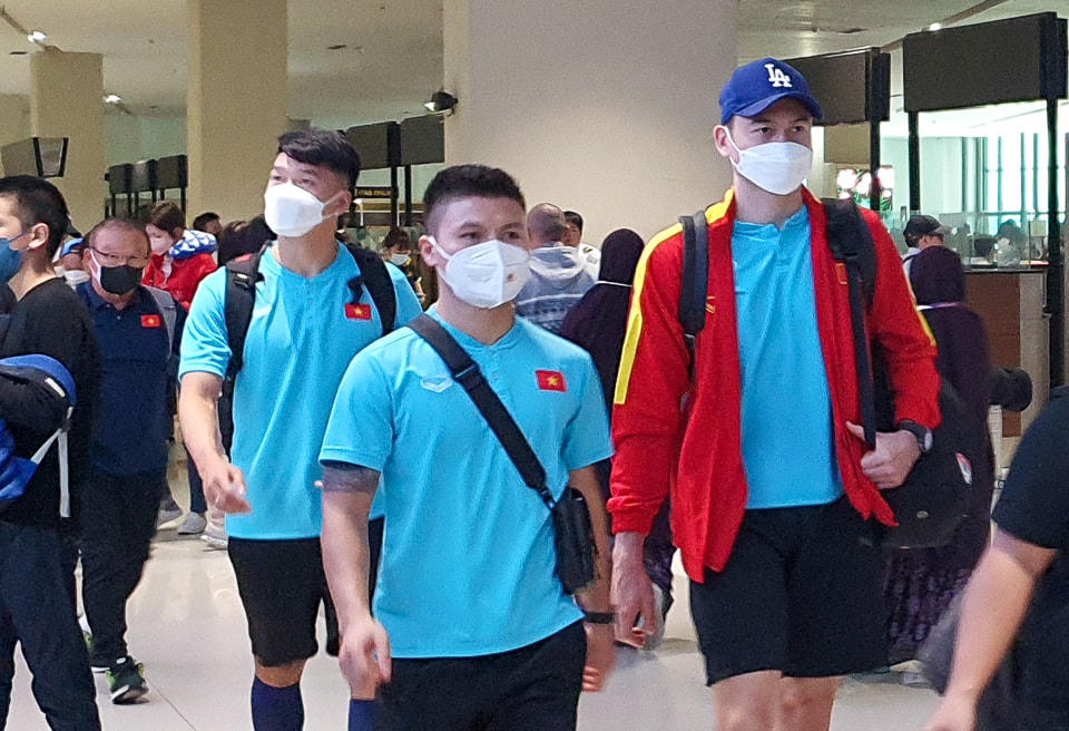 ĐT Việt Nam trải qua hành trình thuận lợi từ Hà Nội tới Jakarta. Ảnh: VFF.
