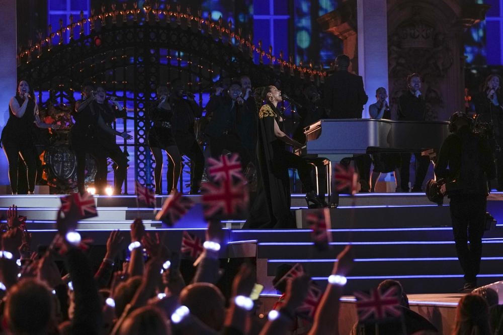  Alicia Keys biểu diễn tại buổi hòa nhạc diễn ra trước Cung điện Buckingham, London. Ảnh: AP.
