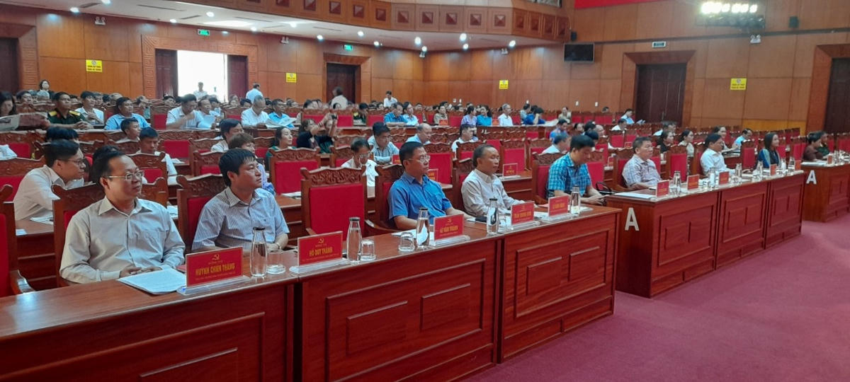 Toàn cảnh Hội nghị.