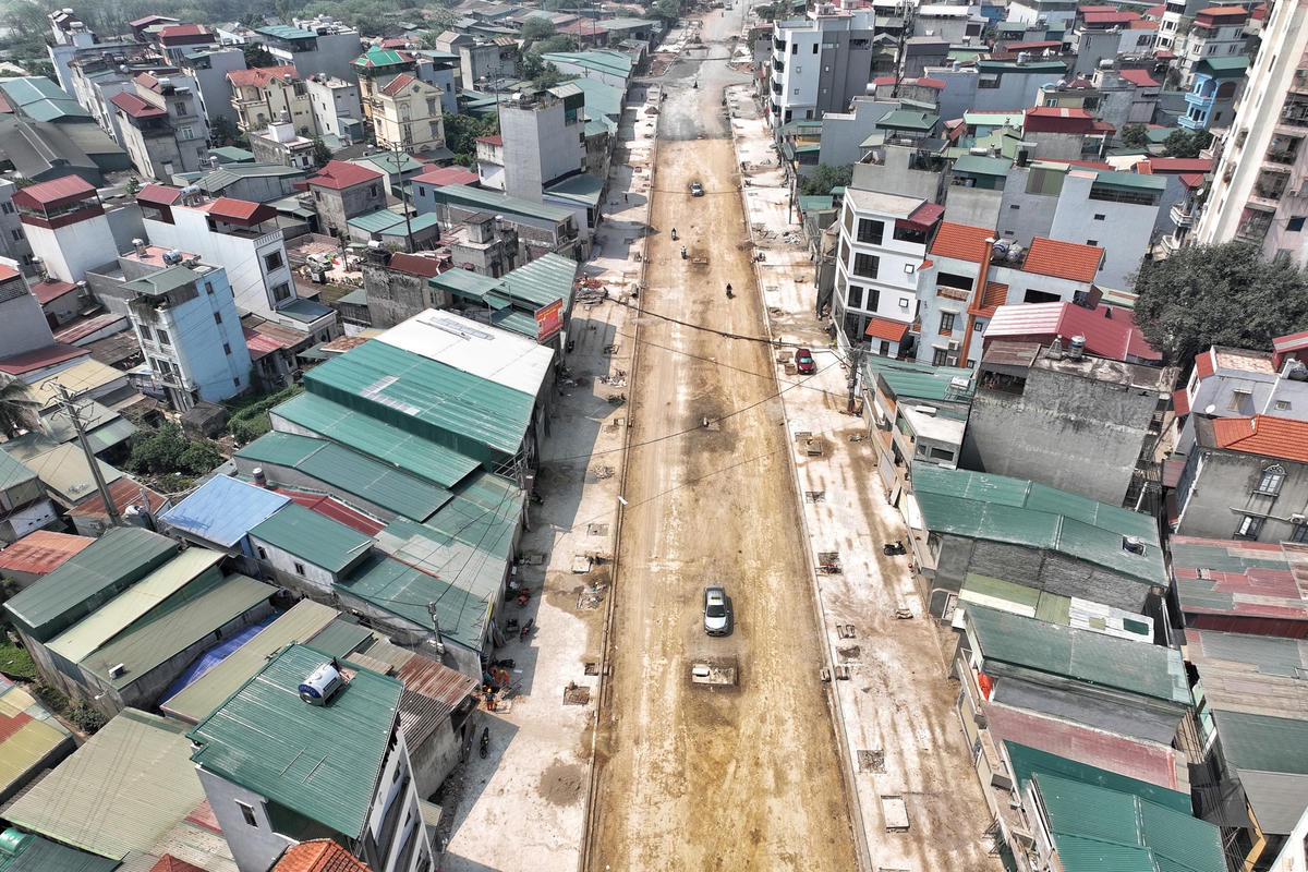 Có thể thấy rằng, chiều dài tuyến đường 1,9 km nhưng hàng loạt căn nhà siêu mỏng siêu méo đã xuất hiện.